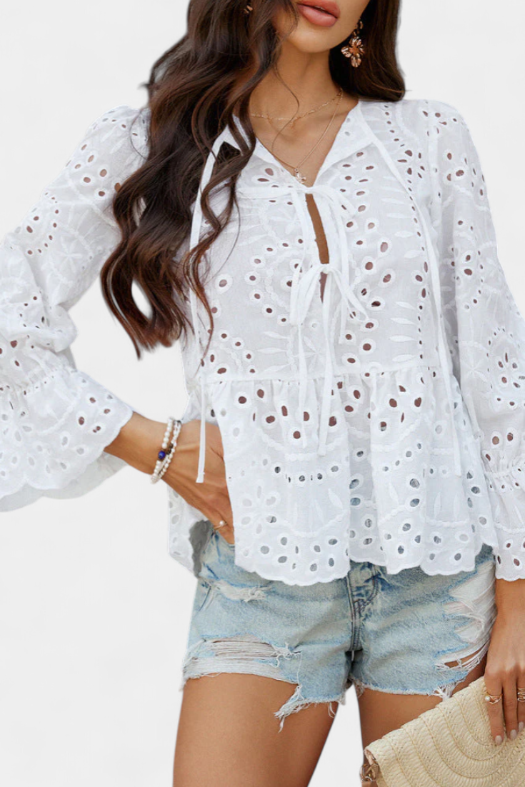 CAMILA | Top Bohemio de Encaje con Corte Fluido