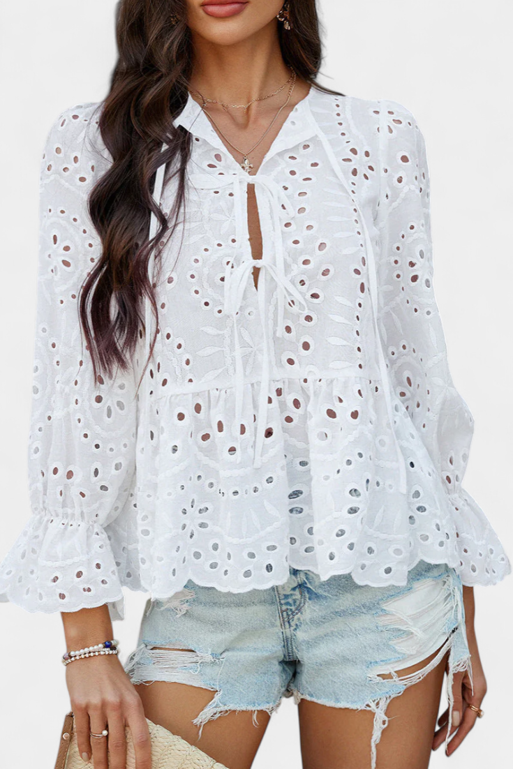 CAMILA | Top Bohemio de Encaje con Corte Fluido