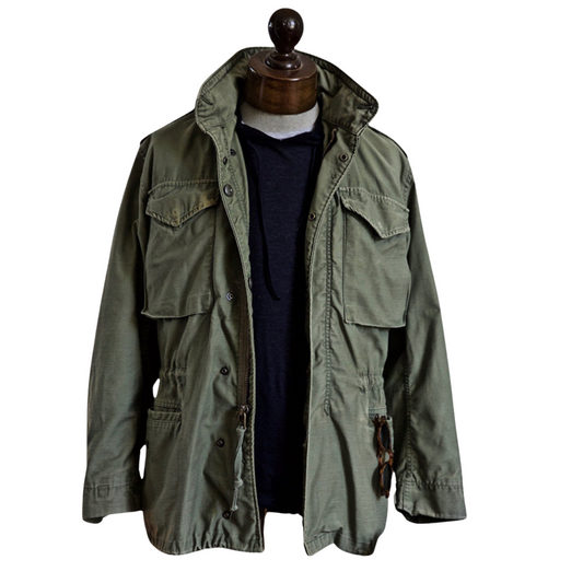 ROCKY | La chaqueta de la soledad